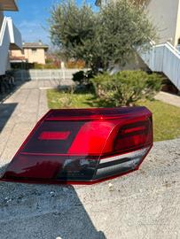 Fanale POST. SX ORIGINALE Golf 8 con piccola crepa