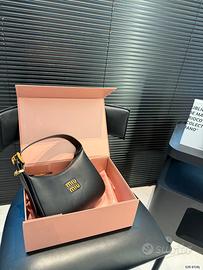 Borsa nera sottobraccio Miu Miu