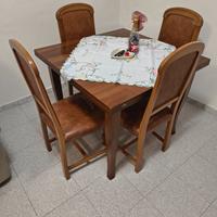 tavolo con sedie 