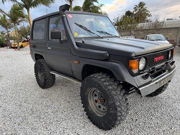 Toyota land cruiser lj70