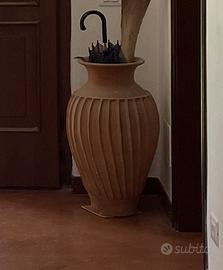 Anfora terracotta baccellato uso portaombrelli