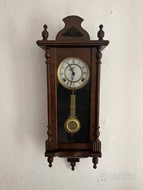 Orologio a pendolo da parete