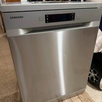 Lavastoviglie Samsung DW60M6050FS