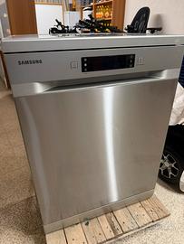 Lavastoviglie Samsung DW60M6050FS