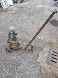 Pompa manuale per acqua