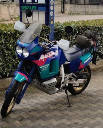 Honda Africa Twin XRV 750 RD04