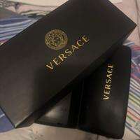 scatola e porta occhiali