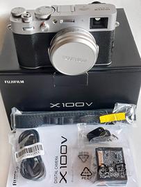FUJIFILM X100V silver argento