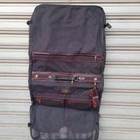 porta abiti trasformabile in borsone