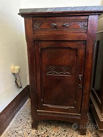 Coppia comodini vintage in legno massello