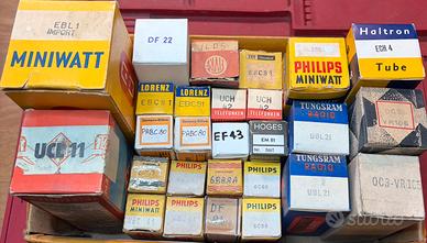 Scatola con valvole termoioniche vintage
