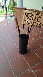 set attrezzi per caminetto