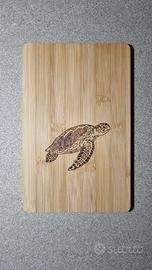 Tagliere 20x16cm con tartaruga pirografata a mano