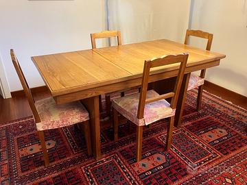 Tavolo legno massello + sedie