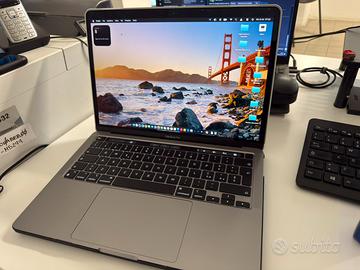 MacBook Pro 13” M2 2022, 8 gb, 512 gb