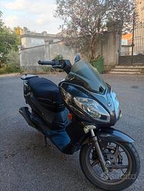 Scooter 150cc , 18.000 km , del 2017