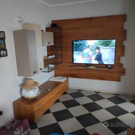 Parete attrezzata artigianale