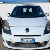 RENAULT SCÉNIC 1500CC 7 POSTI 