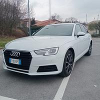 Audi A4 avant b9 2.0 tdi S-tronic 150 cv