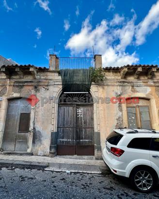 Misterbianco centro indipendente 5 vani