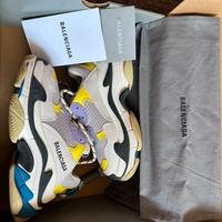 Balenciaga triple S sneacker