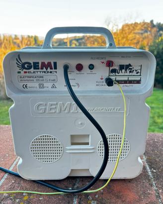 Recinto elettrico con accessori