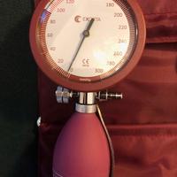 Sfigmomanometro aneroide