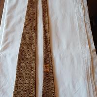 Cravatta vintage in seta Hermès 