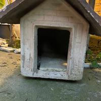 Cuccia per cani in cemento