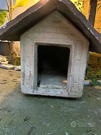 Cuccia per cani in cemento