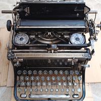 Macchina da scrivere vintage meccanica 