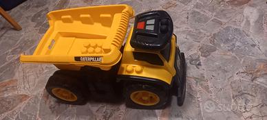 Camion giocattolo cavalcabile CAT