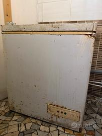 Freezer a pozzetto