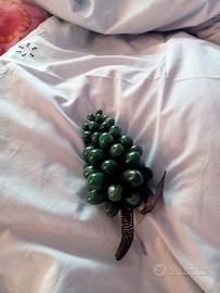 vintage grappolo d uva in pietre naturali 