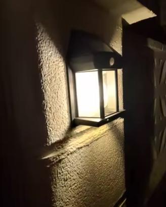 Lampada Solare LED da Parete con Sensore