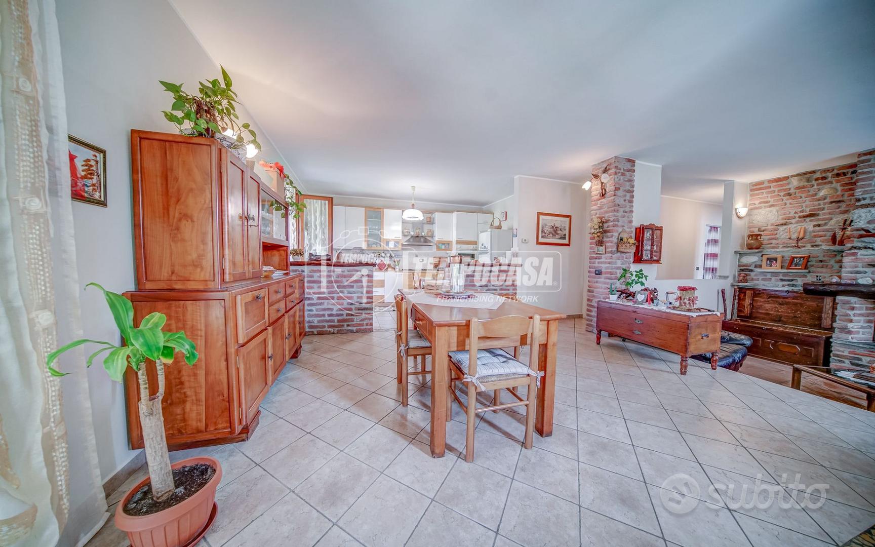 Casa – Divignano, Rocchetta - Altro
