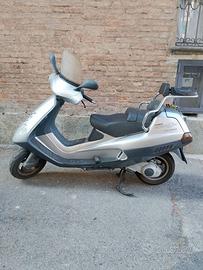 Piaggio Super Hexagon GTX 180