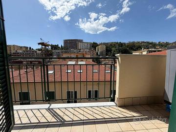 Appartamento di 95 m² con 4 locali a Sanremo