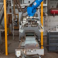 Impianto confezionamento sacchi con Robot