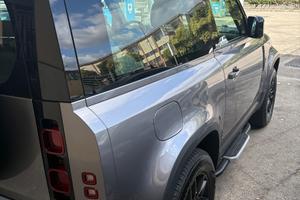 Defender  3.0 ED 200 Cv