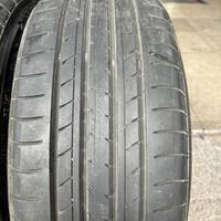 Pneumatici seminuovi 215/45R17