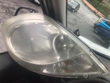 Faro anteriore Opel vivaro