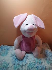 Pelouches Pimpi il maialino e Effy l'elefantino.