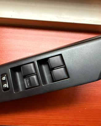 Pulsantiera alzavetri originale toyota rav 4 2018