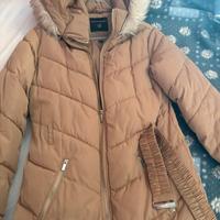 Giubbotto beihe con pelliccia e cintura