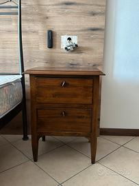 Comodino arte povera