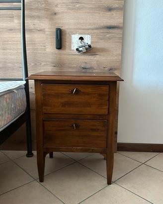 Comodino arte povera