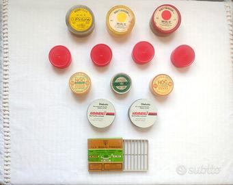 Scatoline vuote che contenevano inneschi