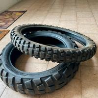 Gomme moto BRIDGESTONE tassellate