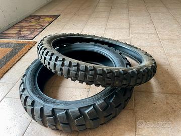 Gomme moto BRIDGESTONE tassellate